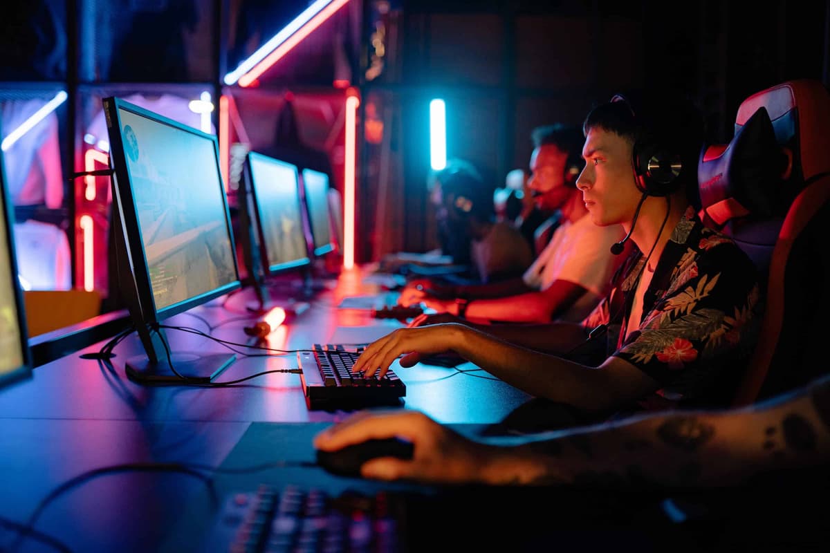 How To Become A Professional Gamer: The Ultimate Guide