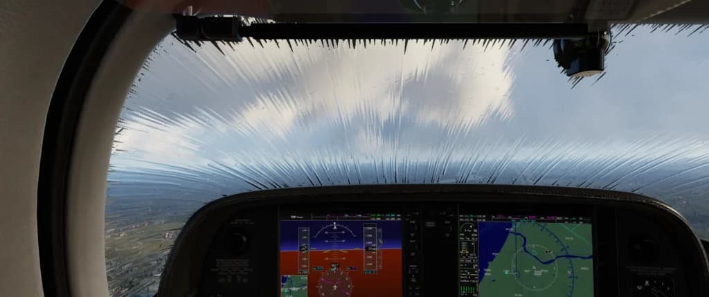 Cirrus SR 22 under the rain