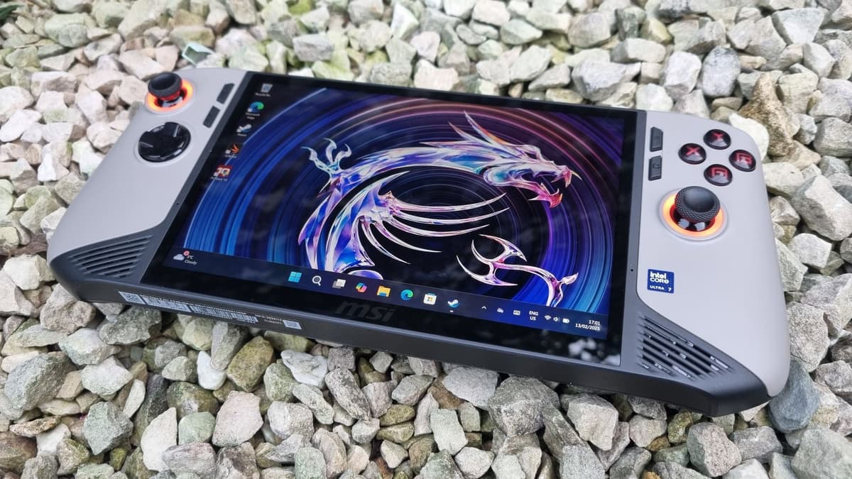 AMD Just Got Schooled? MSI Claw 8 AI+ Puts Intel Back in the Handheld Fight