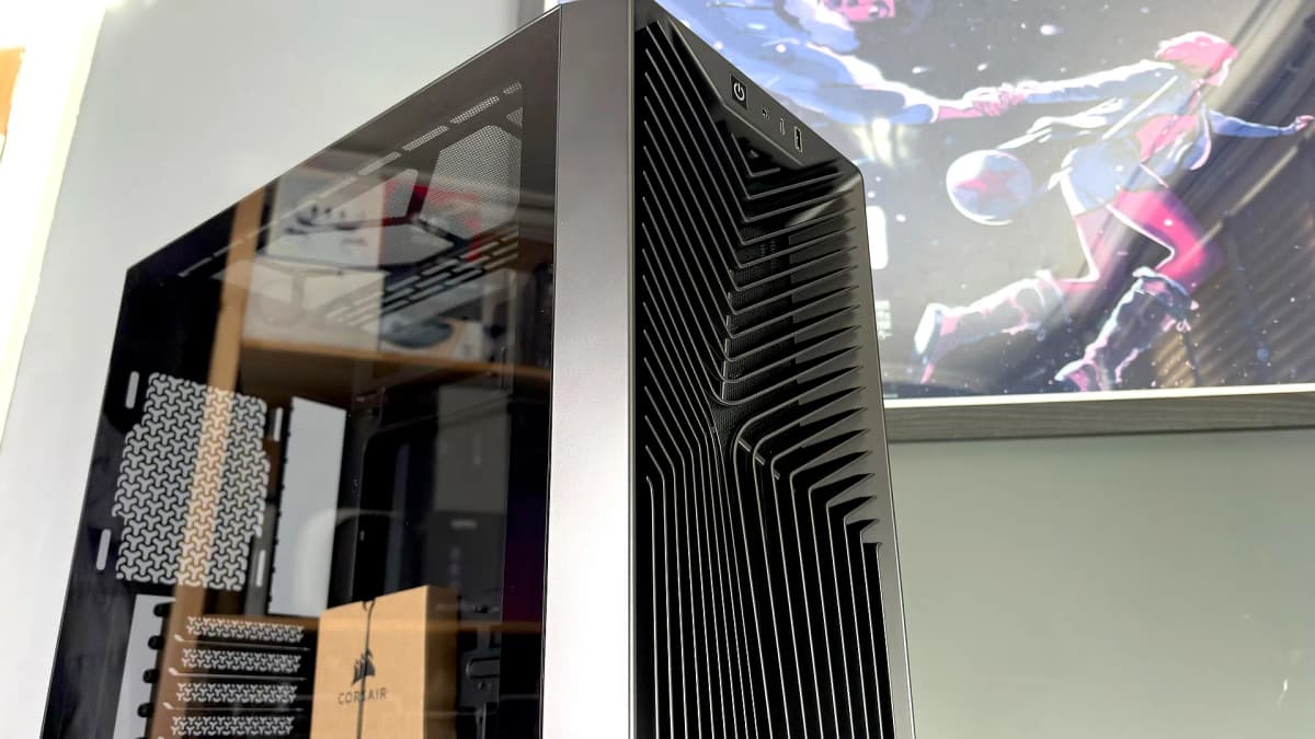 Corsair 3200D is a great $80 PC case… unless you care about fan noise