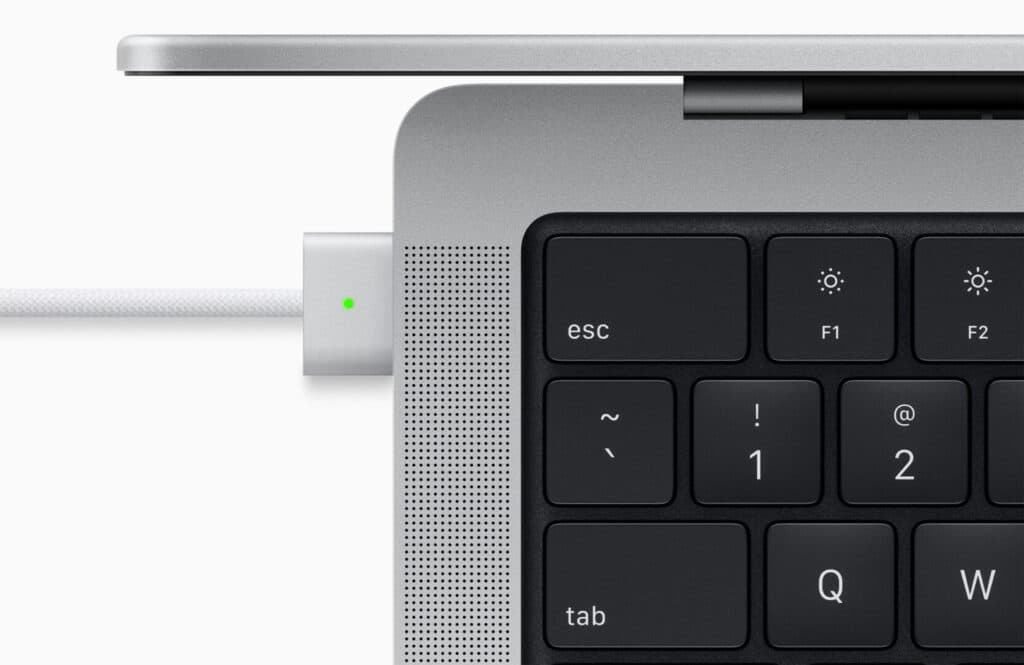 MacBook Pro 2021 MagSafe
