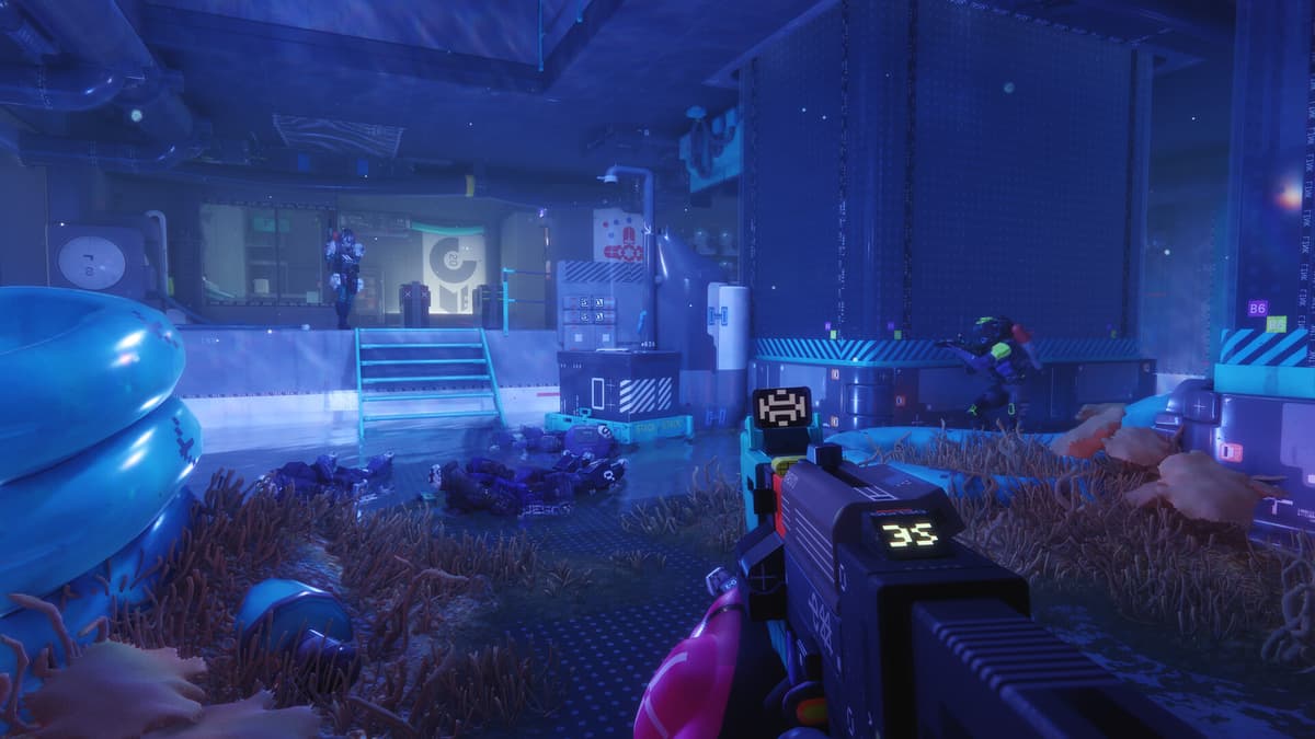 Marathon extraction shooter gameplay – Runner in combat on Tau Ceti IV